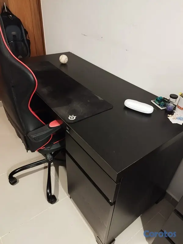 muebles y colchones - Escritorio IKEA MALM + Silla Gaming 3