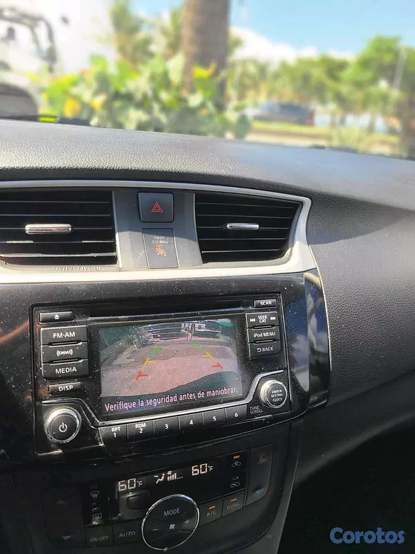 carros - NISSAN SENTRA SV 2018 9