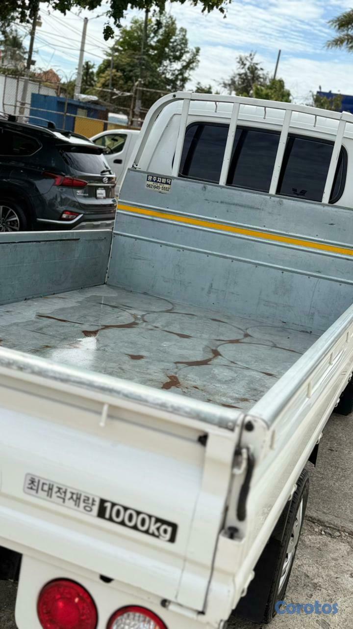 jeepetas y camionetas - 2019 KIA BONGO AUTOMATICO 3