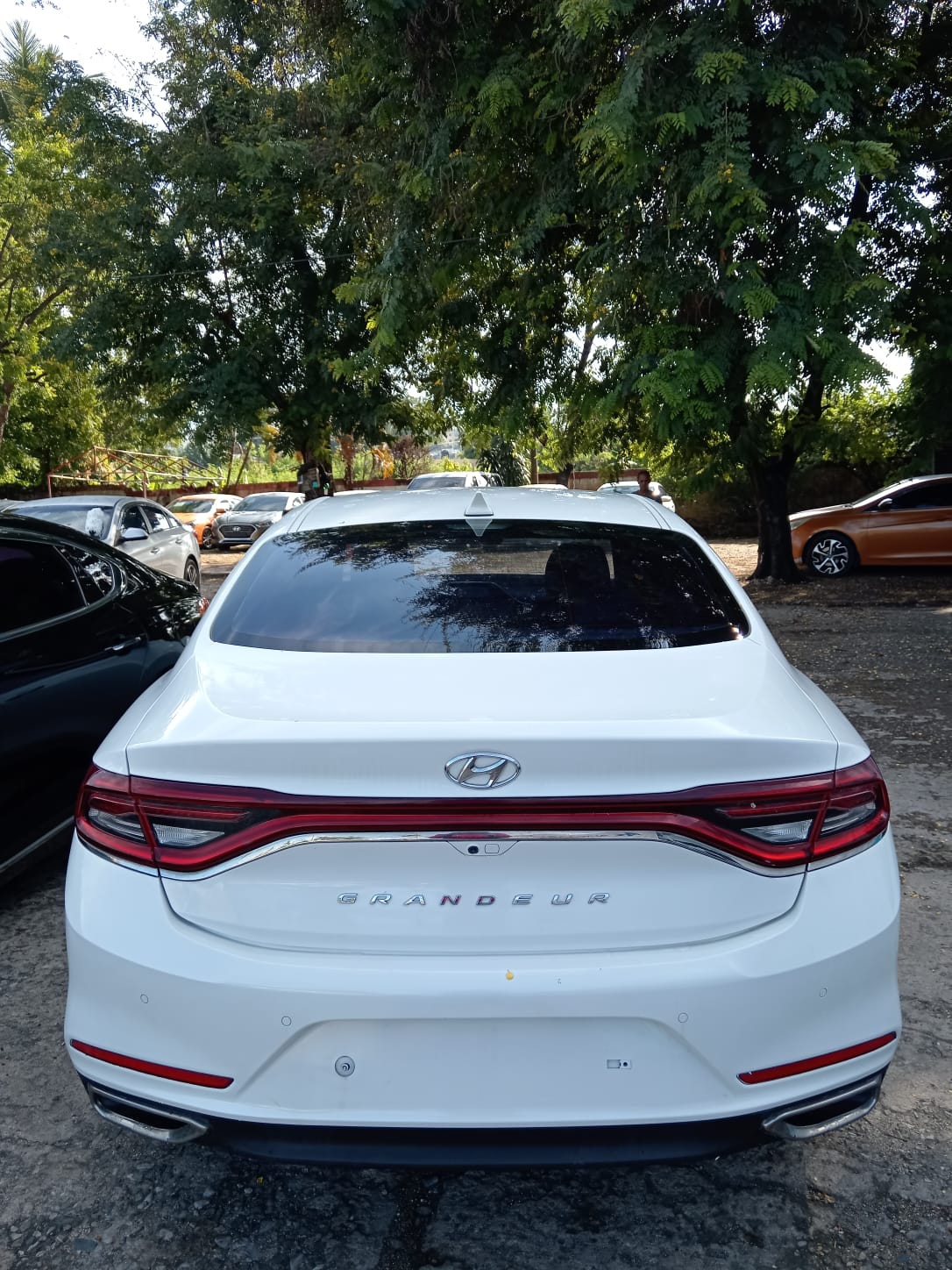 carros - HYUNDAI GRANDEUR 2018 BLANCO 4