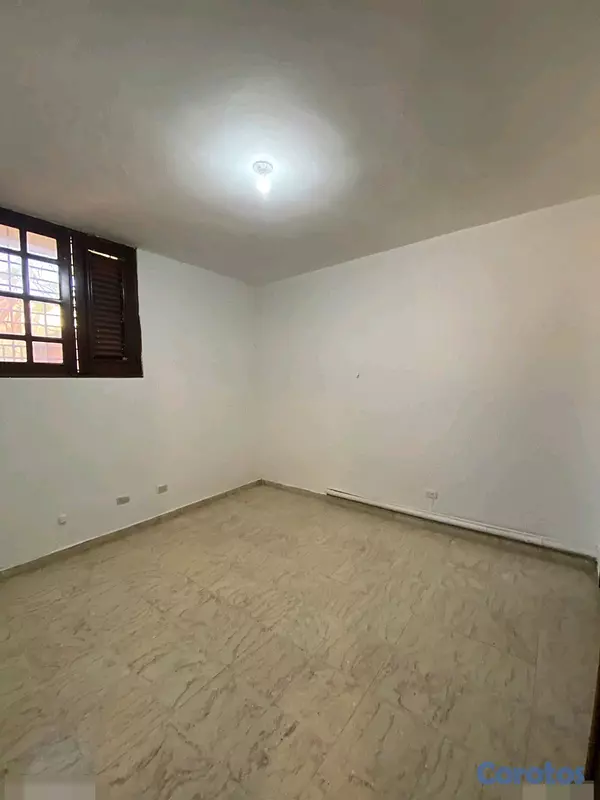 casas - Alquilo Casa amplia en La Castellana  7