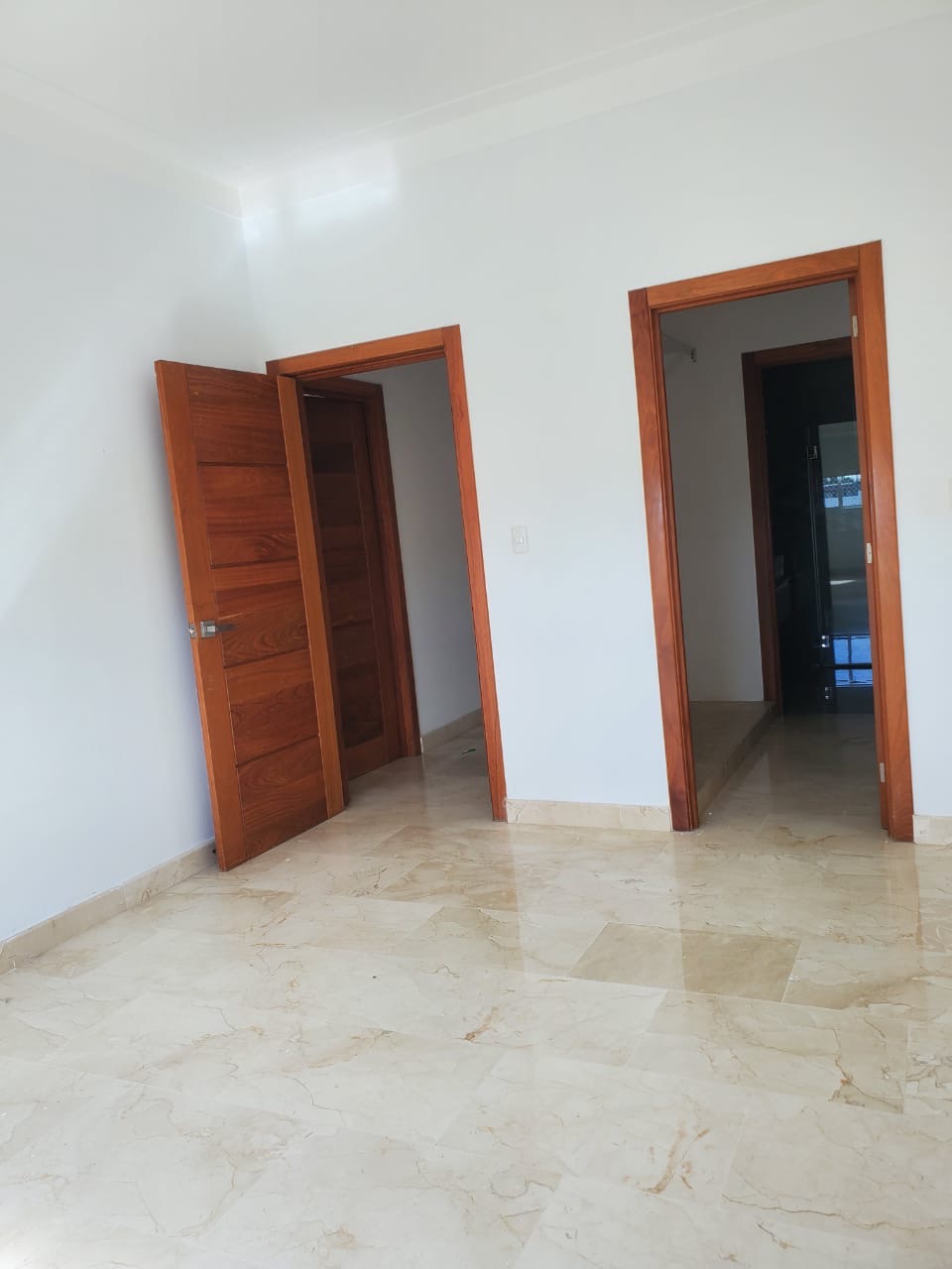 apartamentos - Alquiló mirador sur tres hab con baño dos parqueos 6