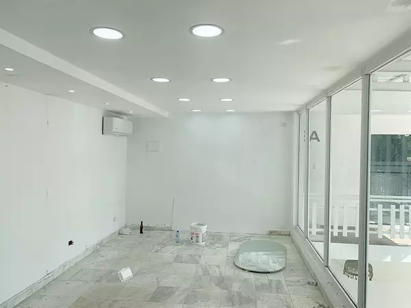 oficinas y locales comerciales - Local céntrico y comercial 4