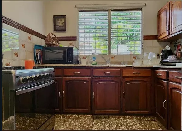 casas - Se vende casa dúplex en El Millón negociable 6