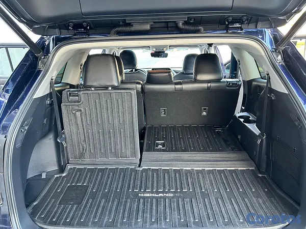 jeepetas y camionetas - Toyota highlander 2021 XLE  9