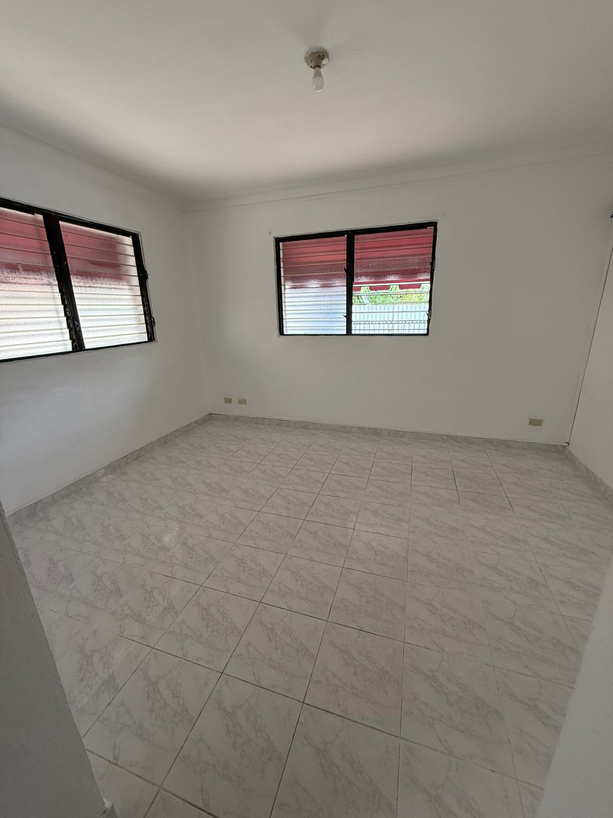 apartamentos - Alquilo Apartamento  1er piso e arroyo hondo viejo 1