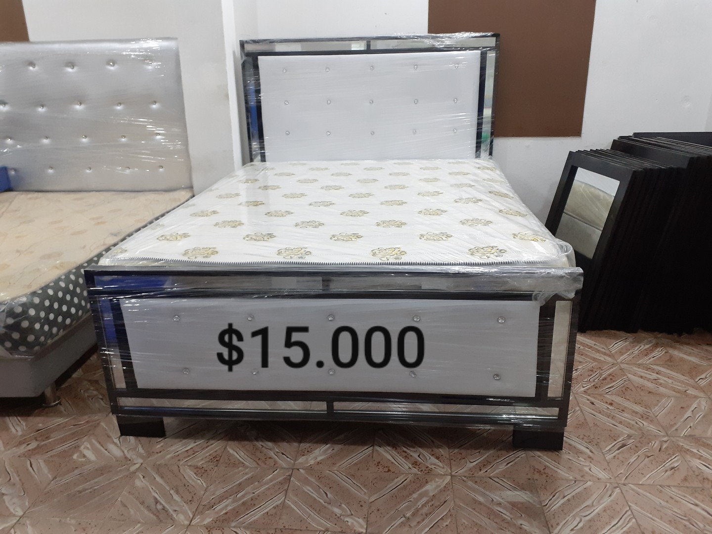 muebles y colchones - Cama con Espaldares Enmarcados en Espejos y Colchon