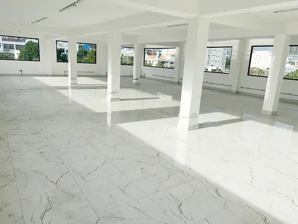 oficinas y locales comerciales - Local céntrico en Bella vista  2