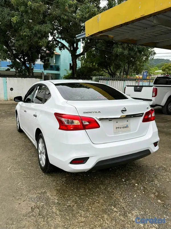 carros - Nissan sentra sv 2019 3