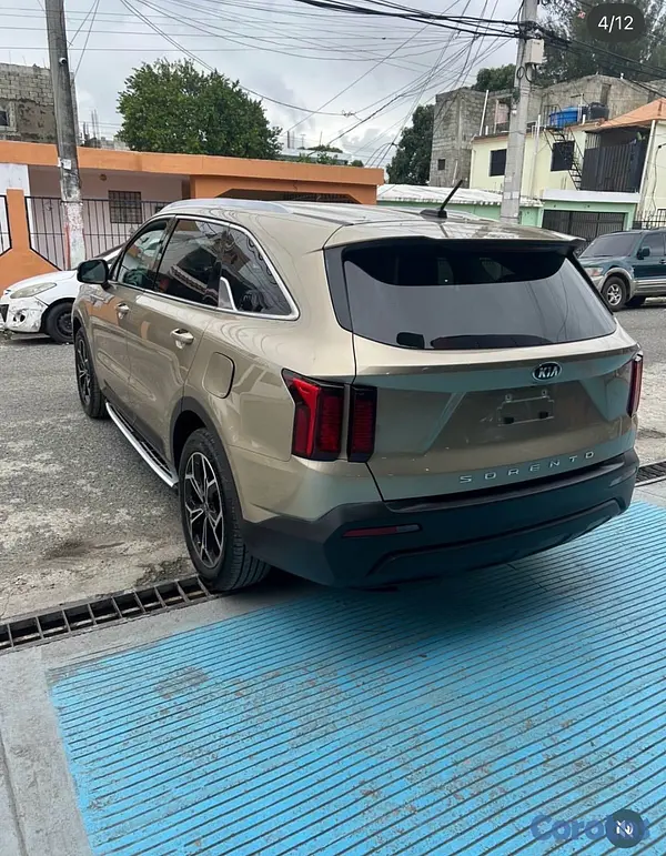 jeepetas y camionetas - Kia Sorento LX 2021 4
