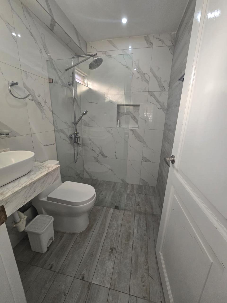 apartamentos - hermoso apartamento en una zona céntrica  en el mirador sur  2