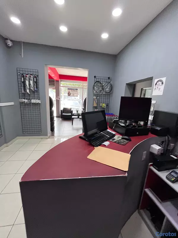 oficinas y locales comerciales - LOCAL COMERCIAL ENSANCHE KENNEDY  2