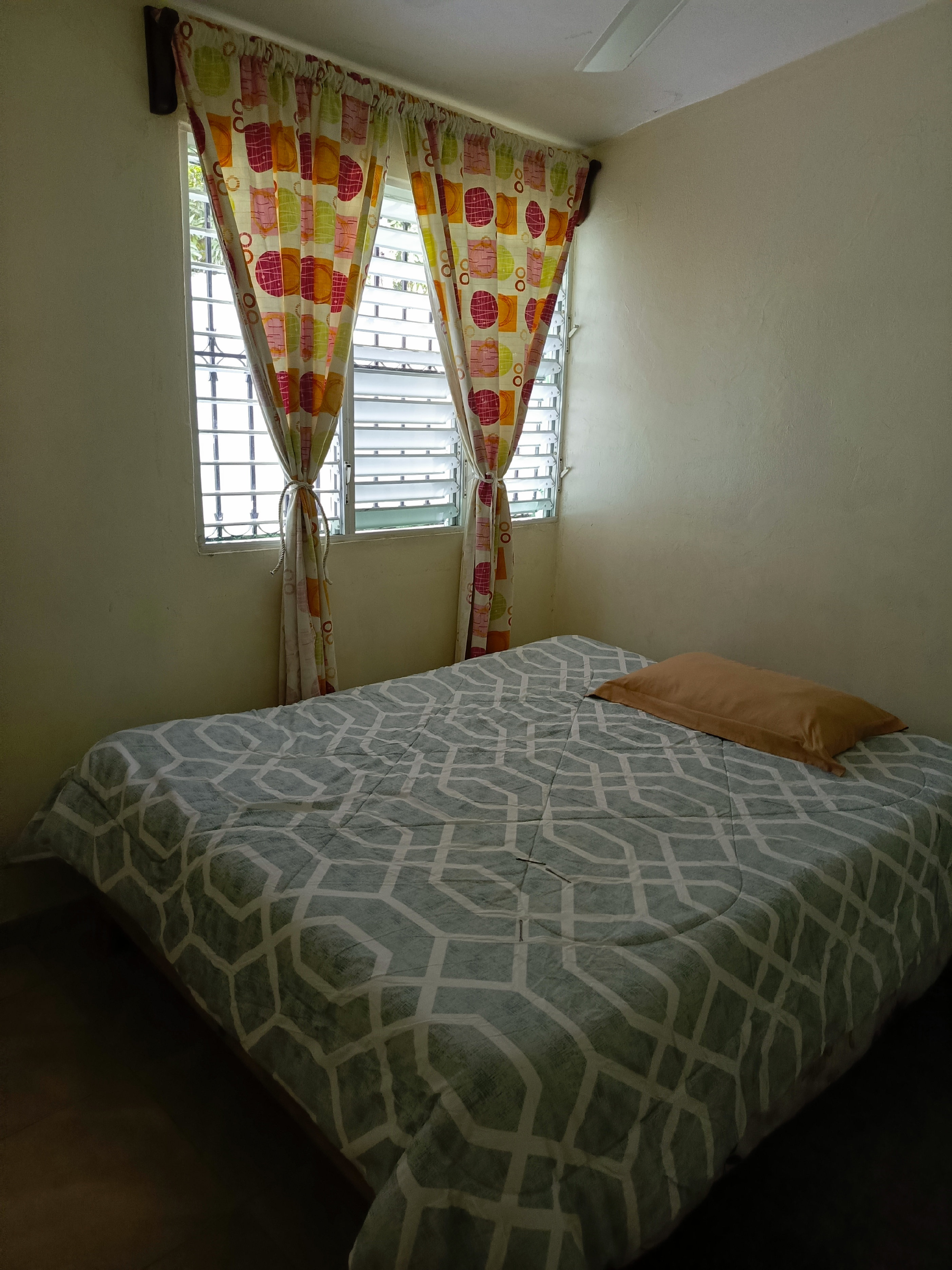 habitaciones y viviendas compartidas -  SE ALQUILA HABITACIÓN PARA ESTUDIANTE 🎓🏡 4