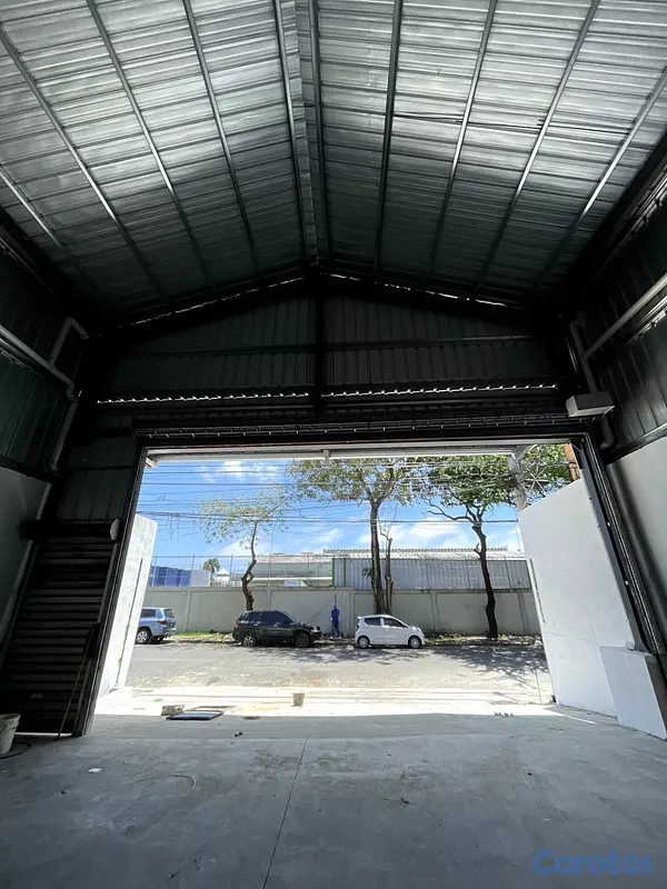 oficinas y locales comerciales - Nave Industrial en Santo Domingo 3