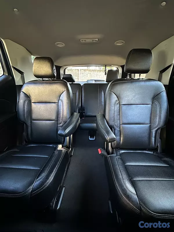 jeepetas y camionetas - CHEVROLET TRAVERSE LT 2018 17