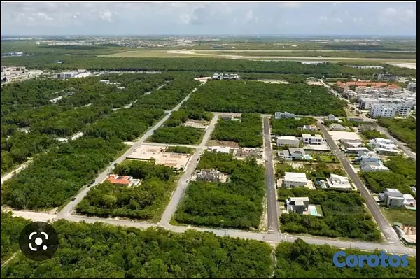 solares y terrenos - Solar de Esquina en Punta Cana West Village  2