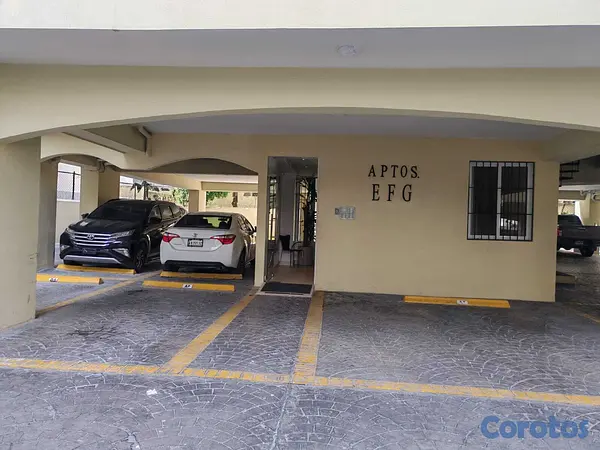 apartamentos - ALQUILO APTO ESTUDIO AMUEBLADO,  57 Mts.2, 6TO PIS 8