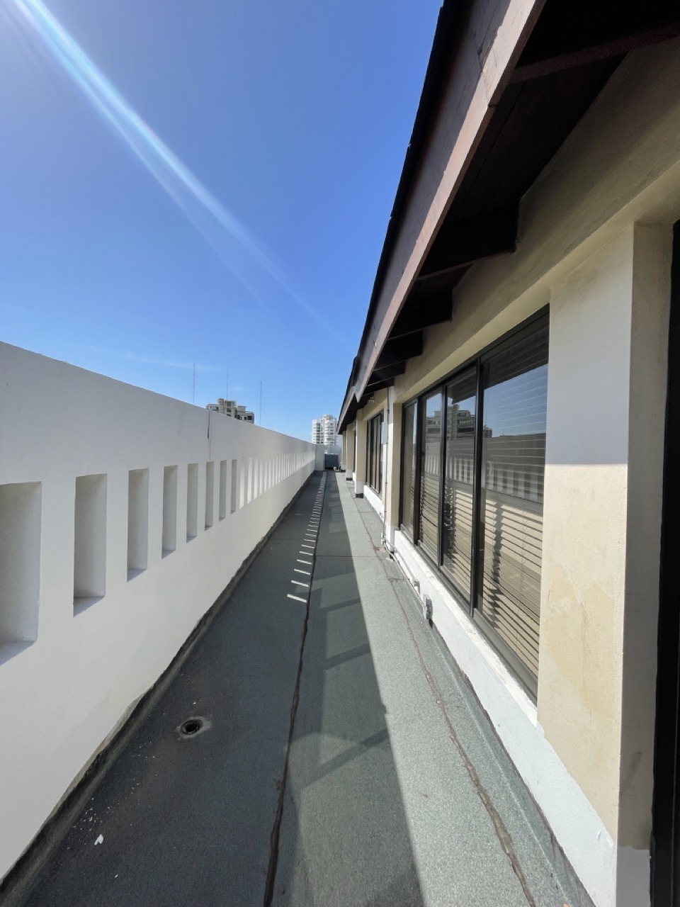 oficinas y locales comerciales - Edificio en Naco con 23 parqueos entrega en 45 dia 4