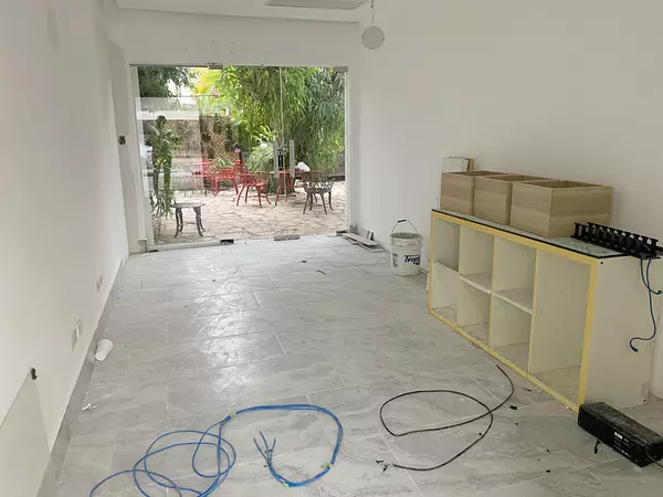 oficinas y locales comerciales - Alquiler local en primer nivel  5