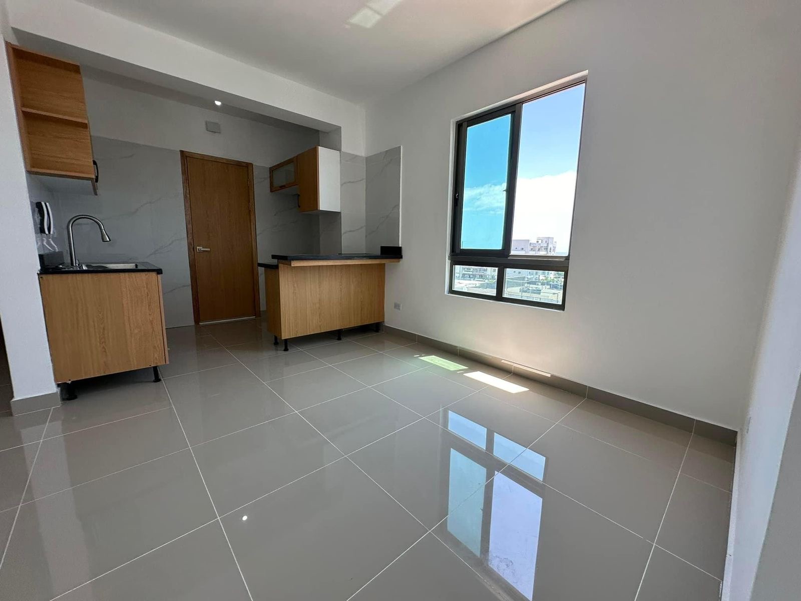 apartamentos - Vendo Independencia klm 7 y medio casi listo , sal 5