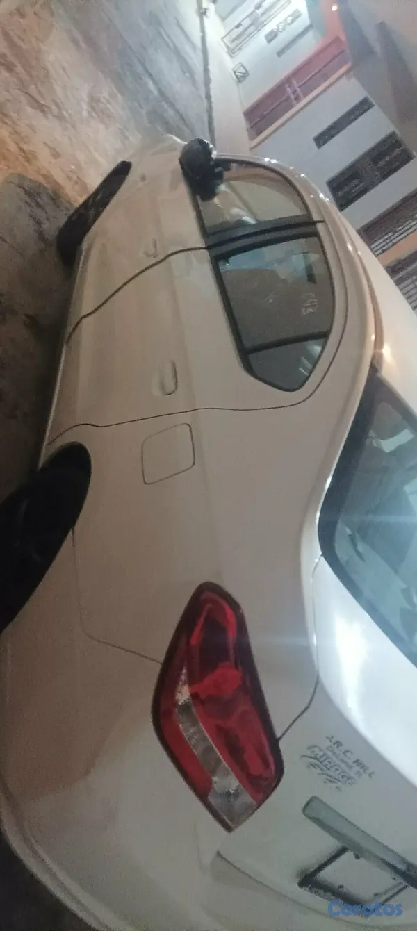 carros - Mishubichi mirage g4 2020 14