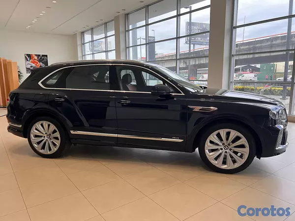 jeepetas y camionetas - Bentley Bentayga 3