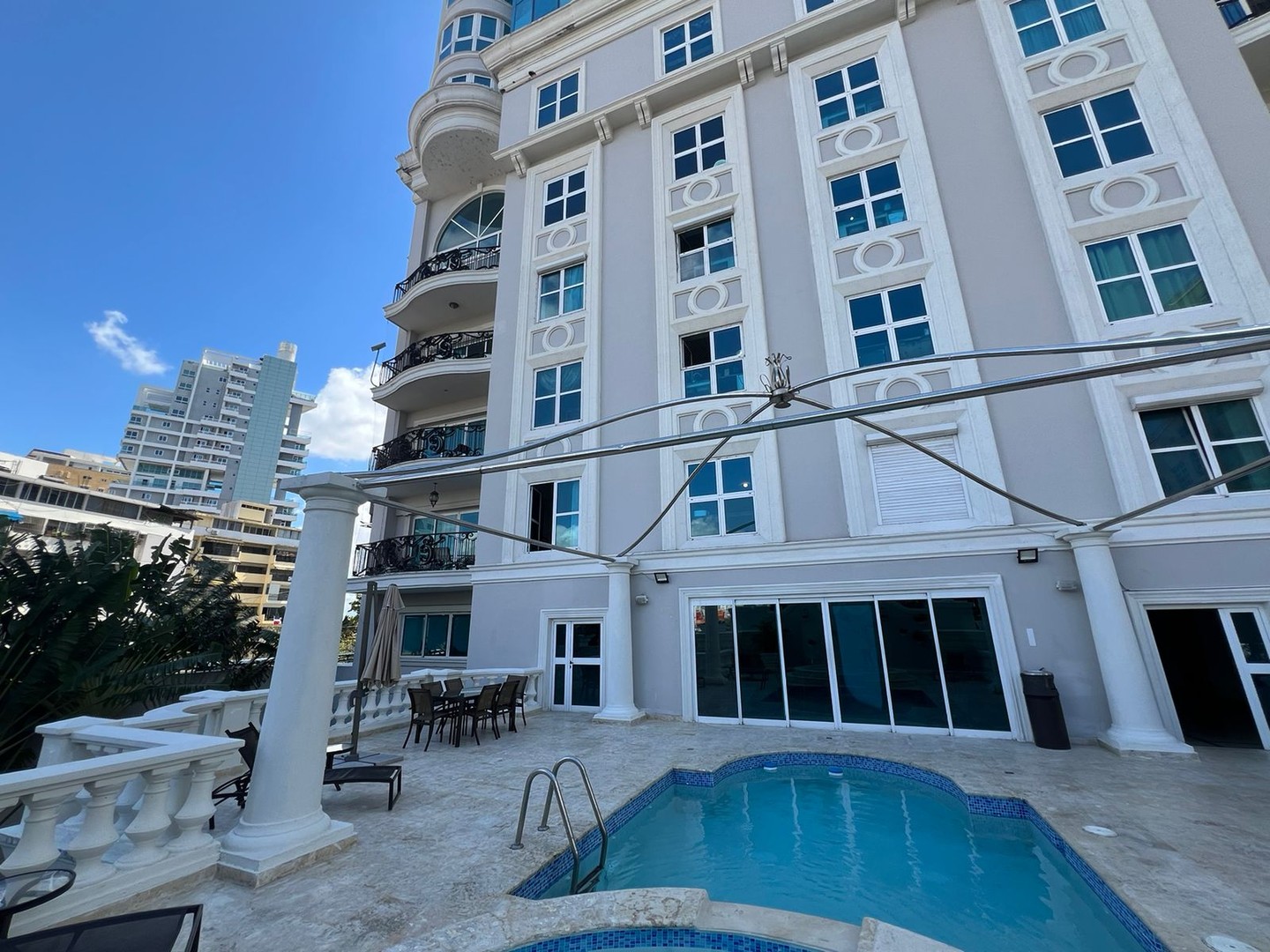 apartamentos - La Esperilla   

usd$650,000

Excelente Apartamento en un 8vo Nivel con vista de 0