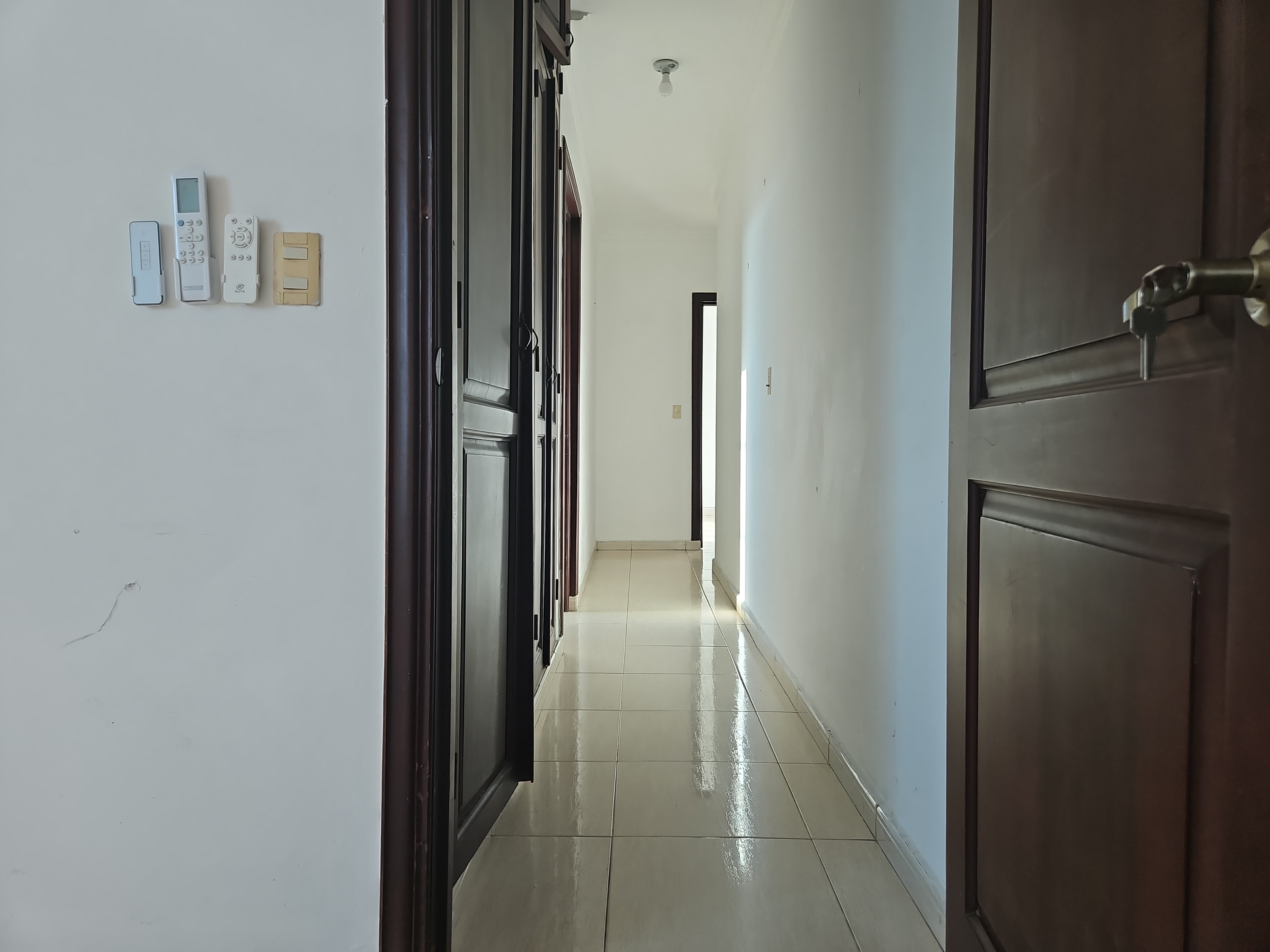 apartamentos - Alquiler de Apartamento en La esperilla Vacio sin Balcon  9