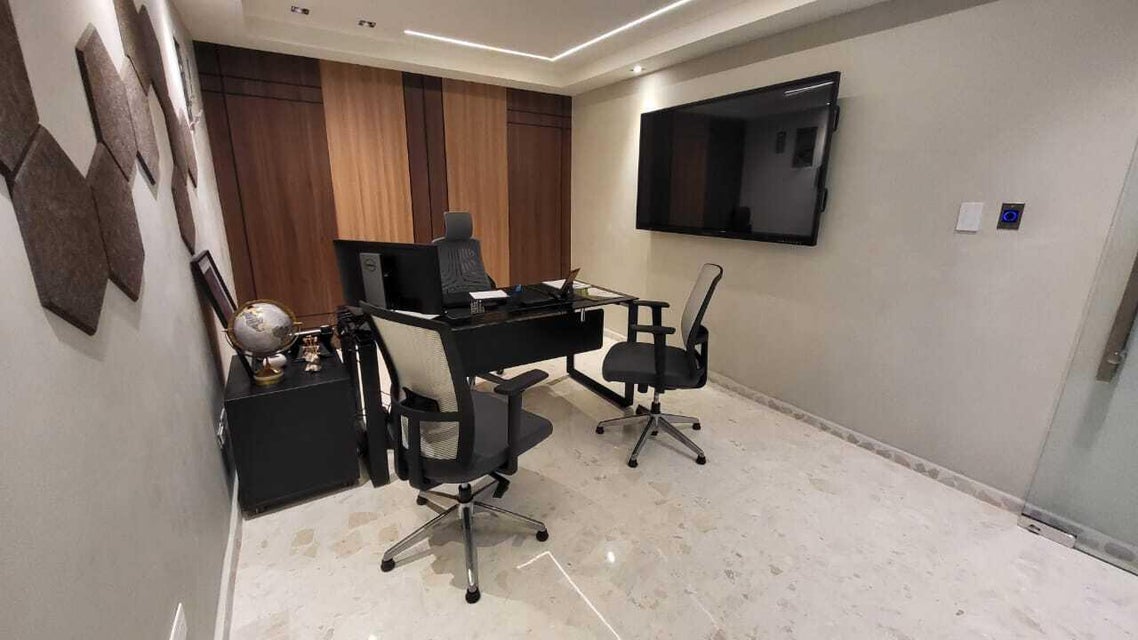 oficinas y locales comerciales - Oficina en alquiler en El Millón  2