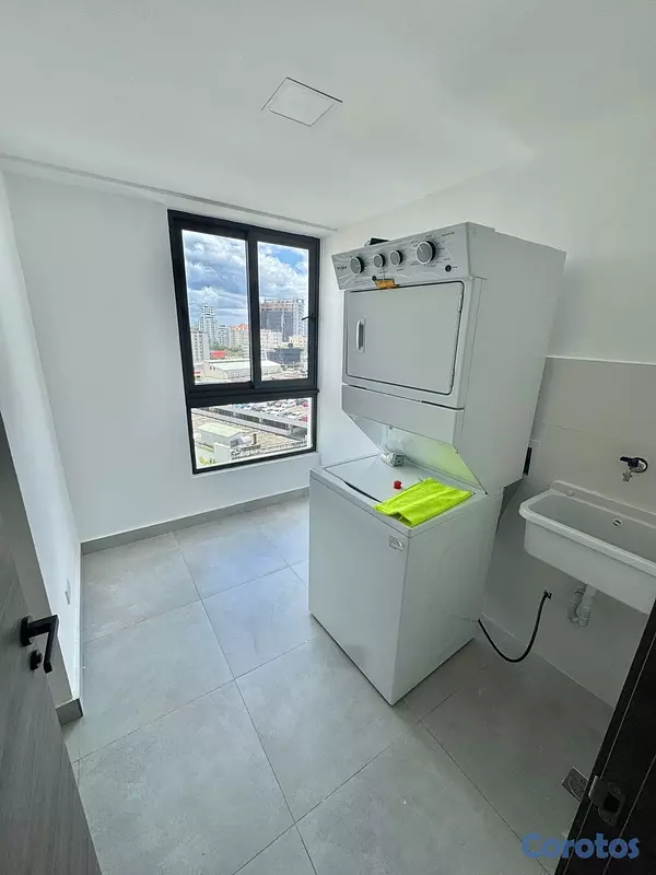 apartamentos - alquiló amueblado naco piso 11 dos habitaciones con baño balcón dos parqueos  6