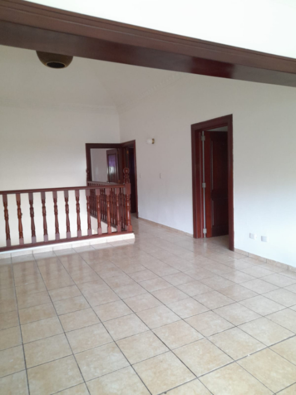 casas - Casa en Alquiler en San Geronimo 9