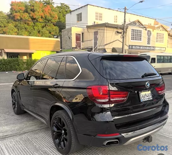 jeepetas y camionetas - BMW X5 S-Drive 2018 
 3
