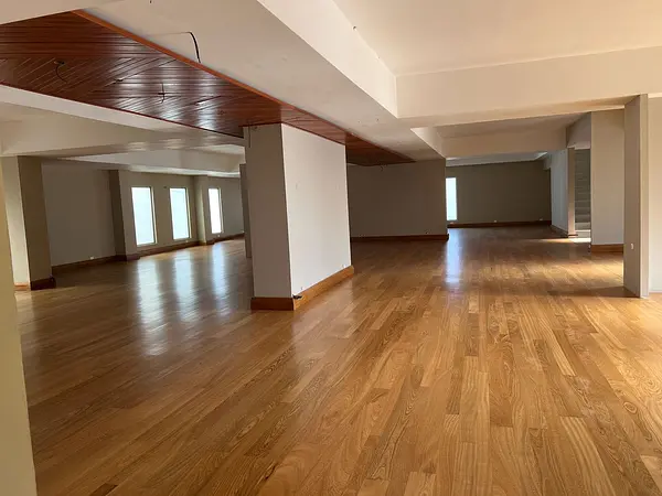 oficinas y locales comerciales - Alquilo Edificio corporativo 4 niveles 2,648 mts 
 3