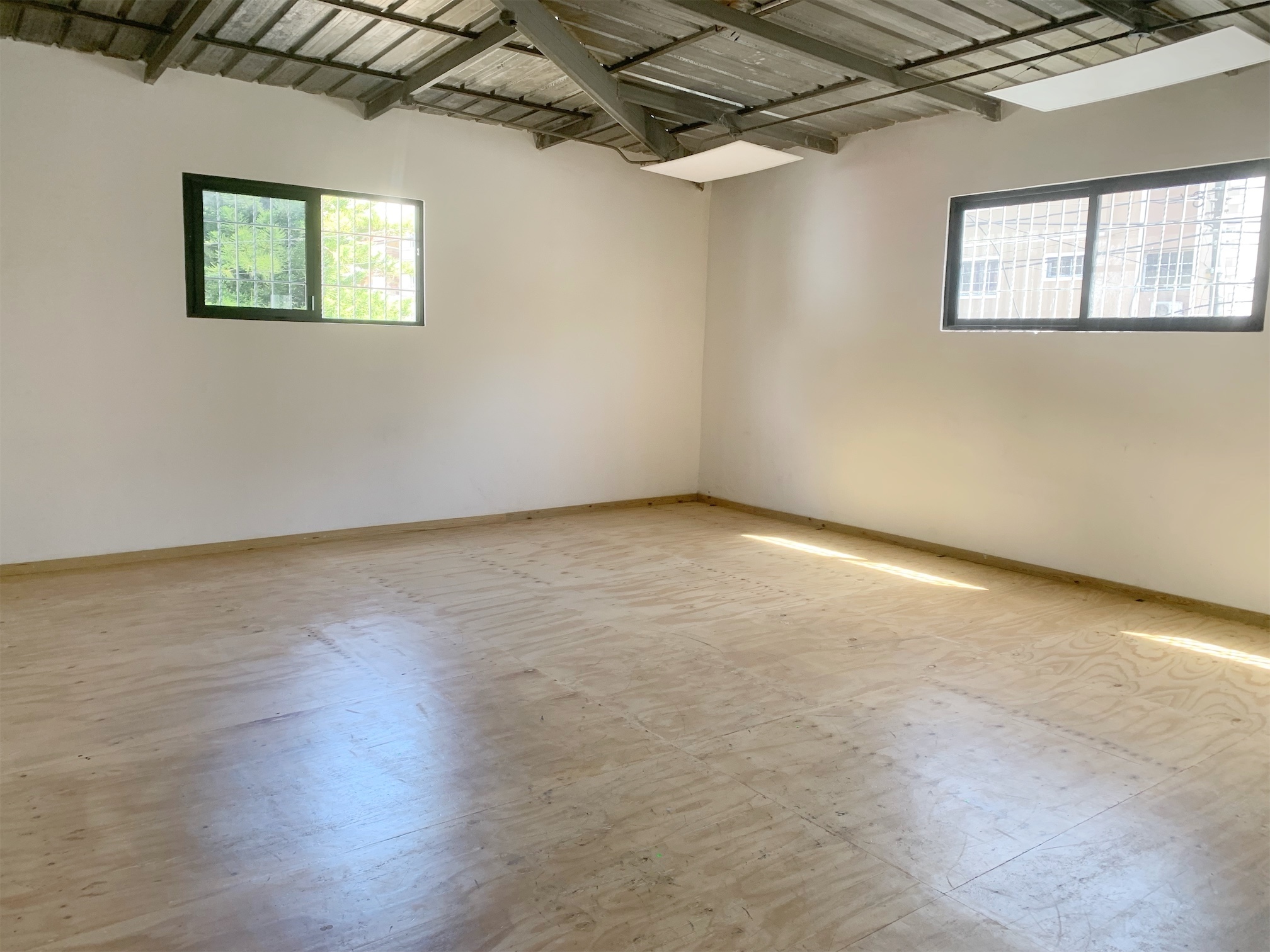 oficinas y locales comerciales - Local de 800 metros 3
