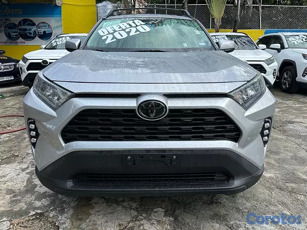 jeepetas y camionetas - Toyota Rav4 LE año 2020 3