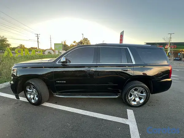 jeepetas y camionetas - Chevrolet tahoe premier 2020 3