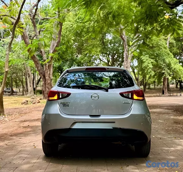 carros - ramgautoimport Mazda Demio SkyActive año 2020 4