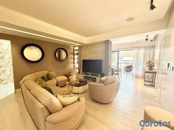 apartamentos - vendo en el millón tres habitaciones con baño balcón dos parqueos paralelos serv 4