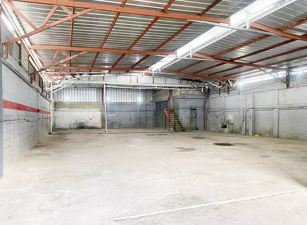 oficinas y locales comerciales - Nave comercial céntrica  3