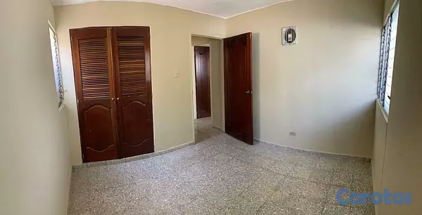 casas - CASA DE DOS NIVELES EN VENTA  Los Restauradores (Cerca de Jumbo Luperón) 7