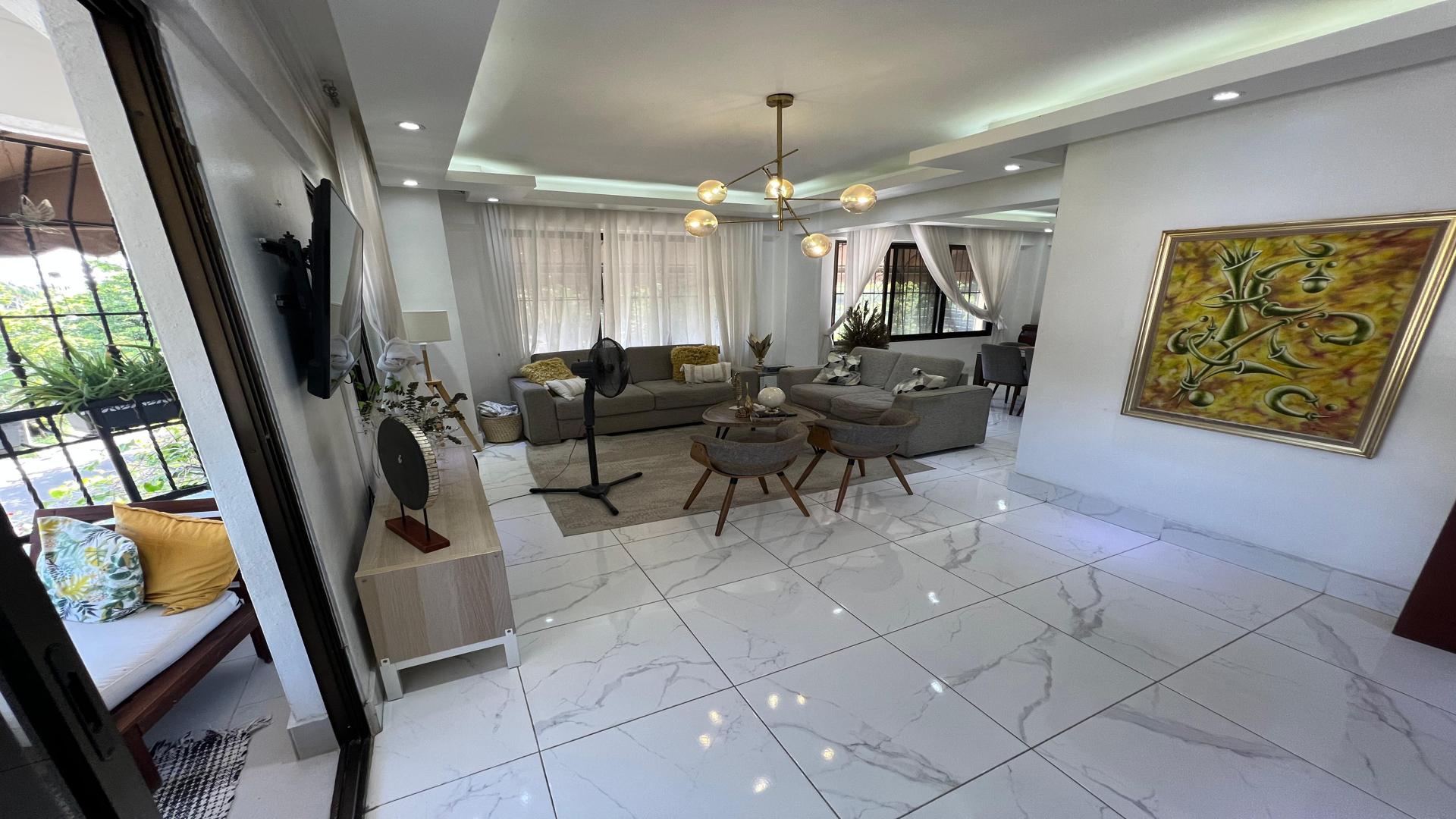 apartamentos - Apartamento tipo Penthouse remodelado en venta en Arroyo Hondo Viejo 2