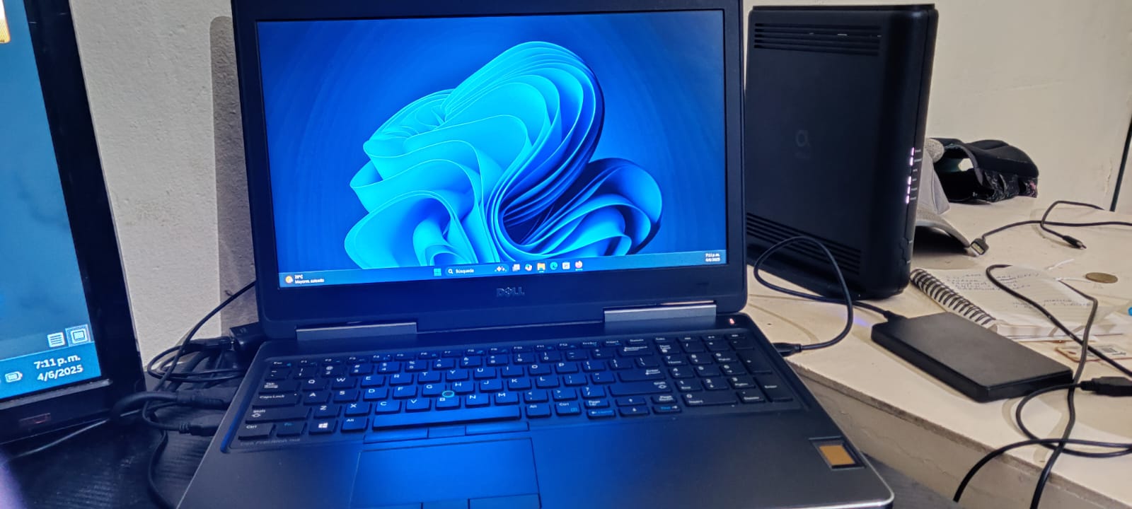 computadoras y laptops - Laptop usada en buen estado, buen precio  3