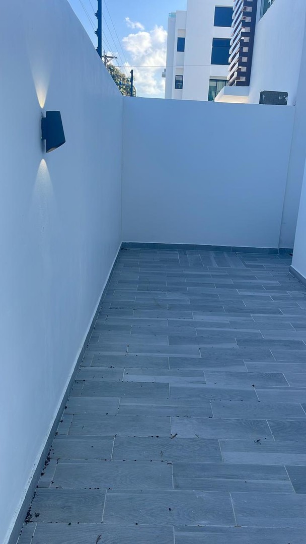 apartamentos - Apartamento 1er Nivel con Patio Privado en Los Laureles  4