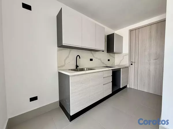 apartamentos - Se Alquila de oportunidad en Torre de lujo  5