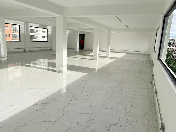 oficinas y locales comerciales - Local céntrico en Bella vista  6