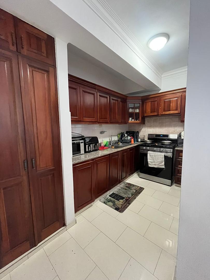 apartamentos - Venta de apartamento en Evaristo Morales U$215,000 8