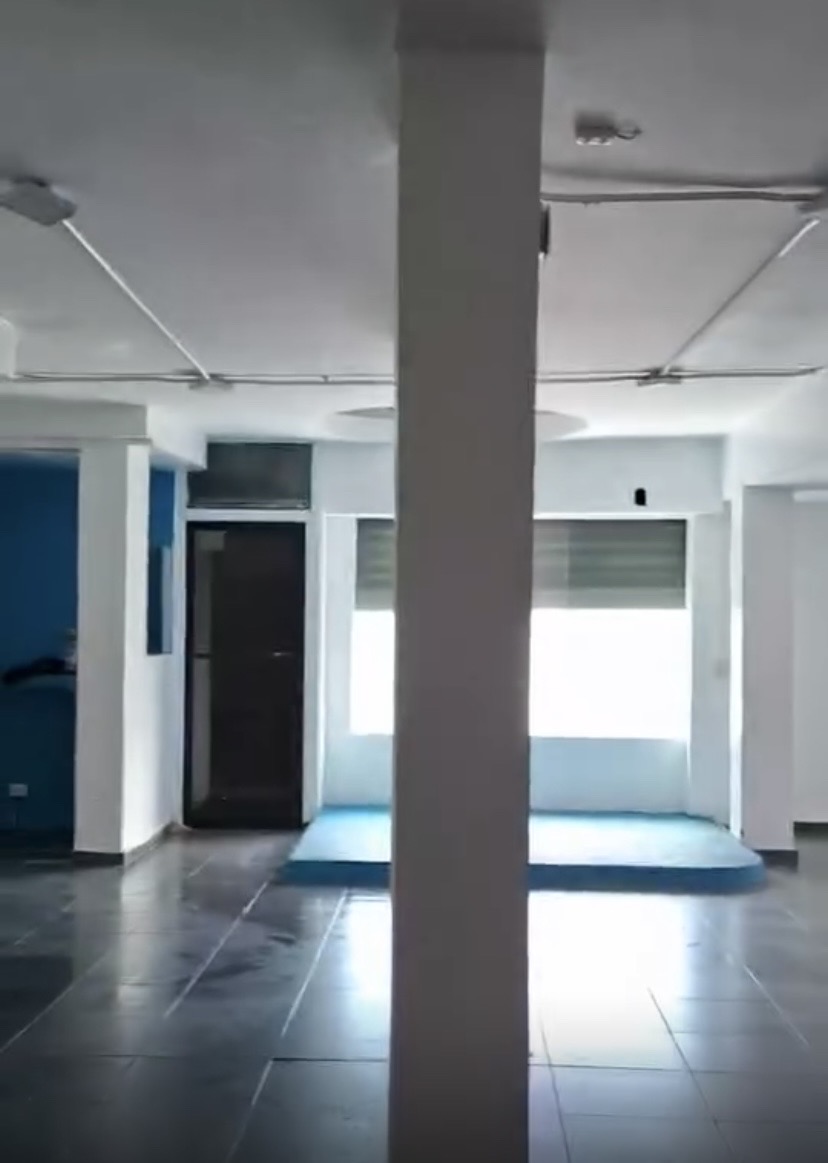 oficinas y locales comerciales - se alquila local  5