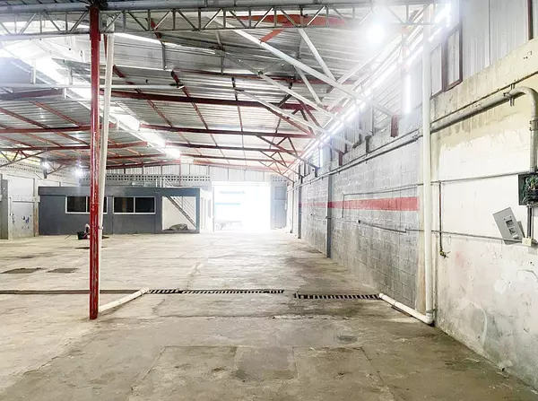 oficinas y locales comerciales - Nave comercial céntrica  4