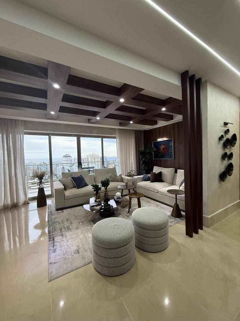 apartamentos - Vendo los cacicazgos piso 14 tres hab con baño 3 p 1