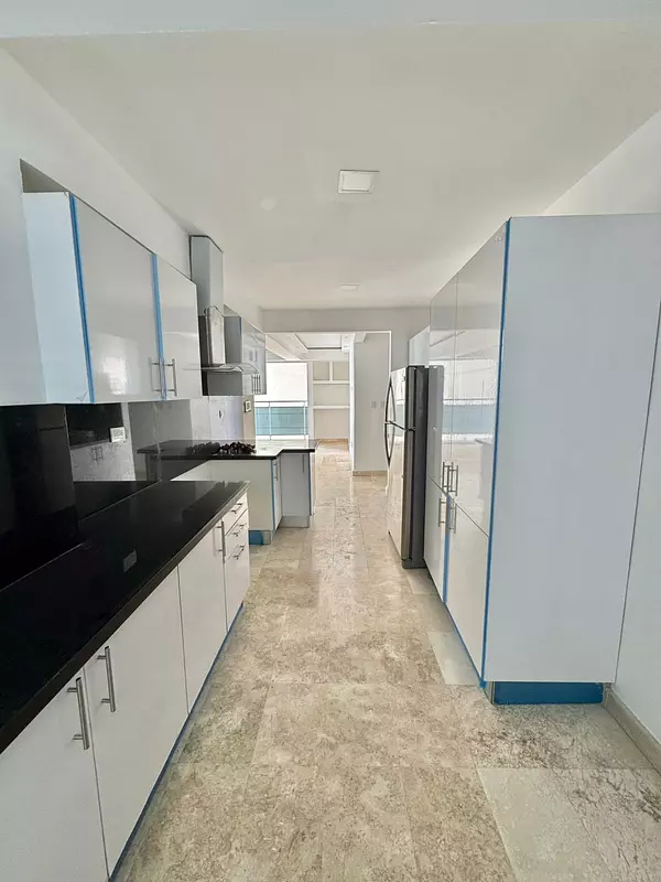 apartamentos - Apartamento en Venta SERRALLÉS  USD 300,000.00  2